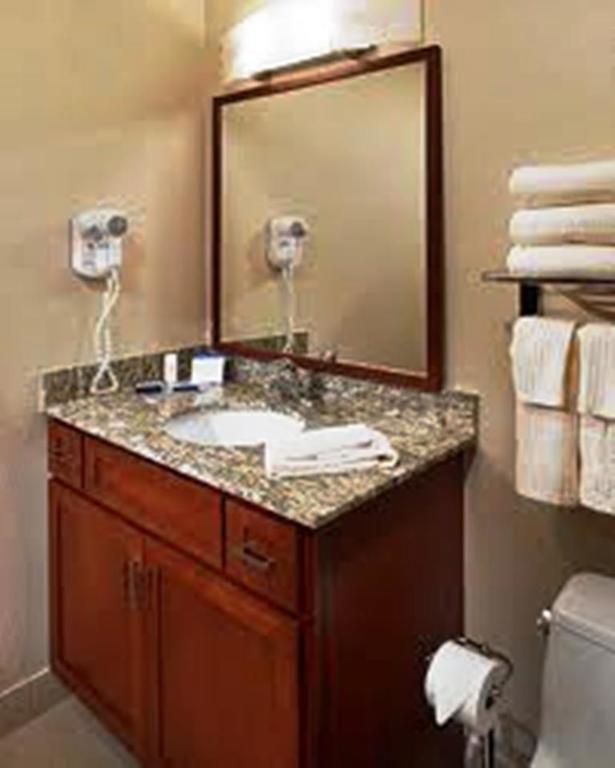 Candlewood Suites - Logan מראה חיצוני תמונה