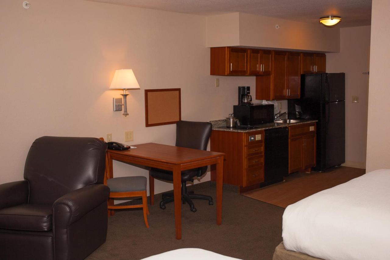 Candlewood Suites - Logan מראה חיצוני תמונה