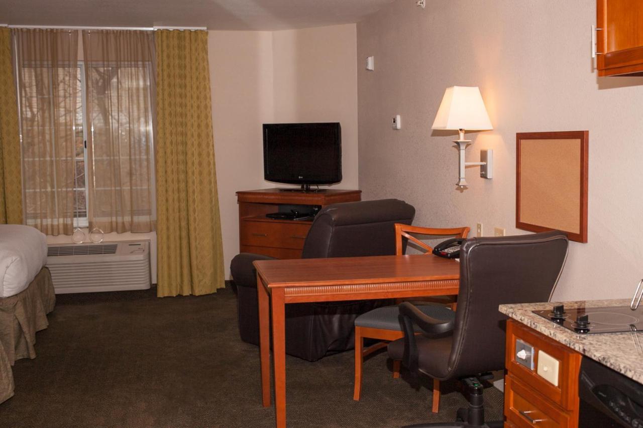 Candlewood Suites - Logan מראה חיצוני תמונה